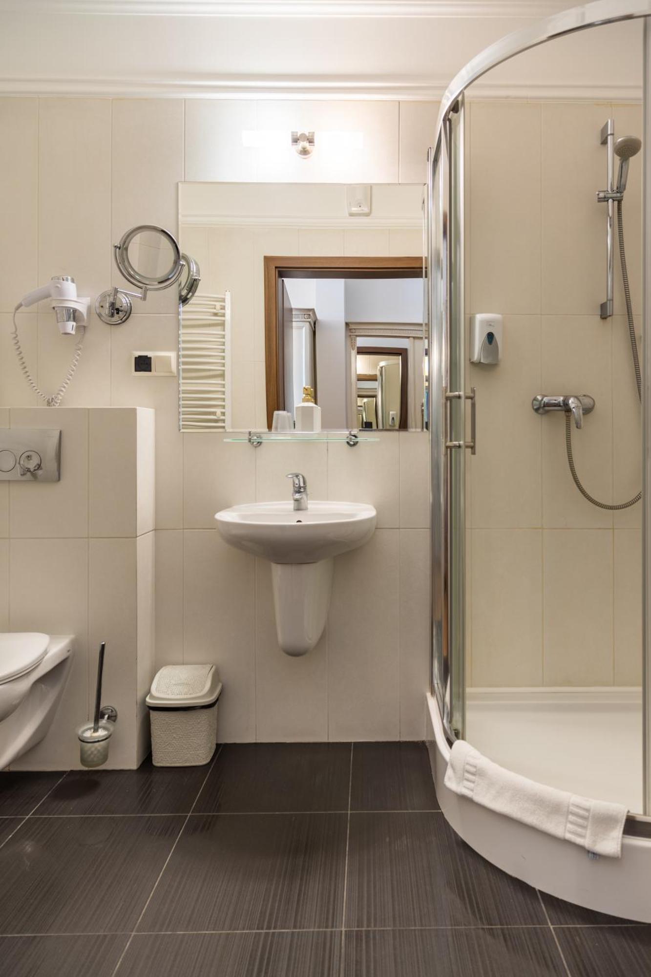 Hotel Kresowiak シェミャティチェ エクステリア 写真