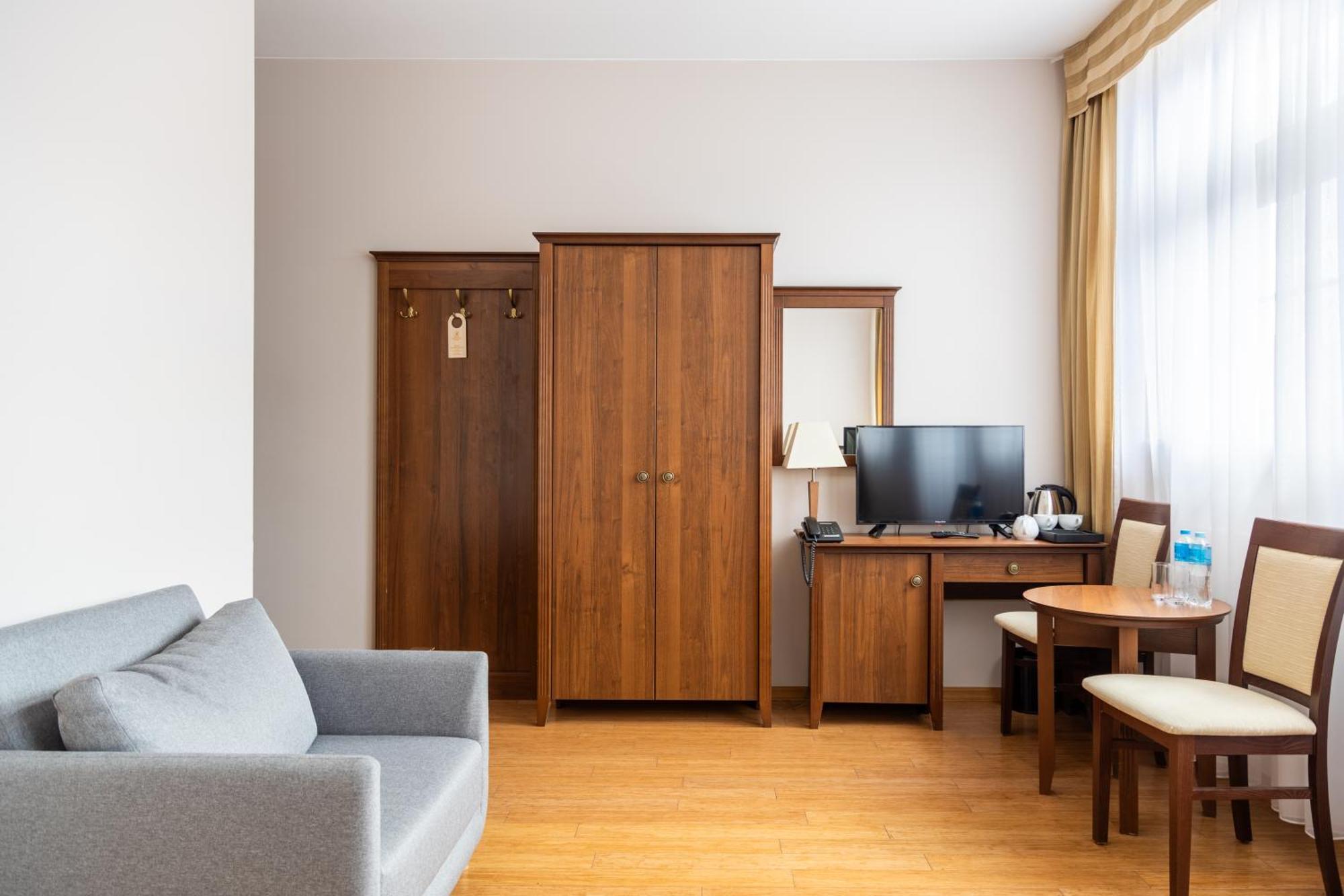 Hotel Kresowiak シェミャティチェ エクステリア 写真