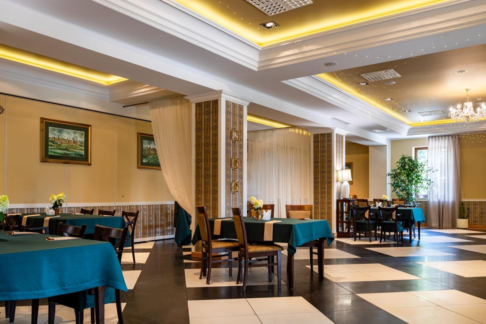 Hotel Kresowiak シェミャティチェ エクステリア 写真